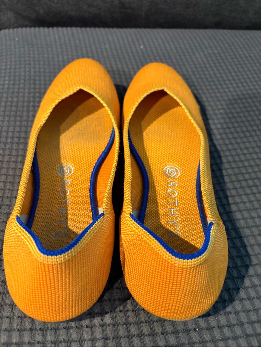 Size 9 Rothy’s Flats in Lemondrop